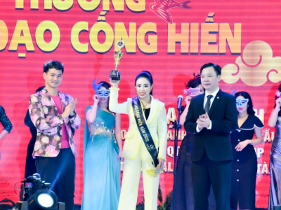 “Nữ hoàng doanh nhân 2019” Phạm Quỳnh hóa thân thành Ngọc Hoàng uy nghi trong “Táo quân Happy Women 2021”