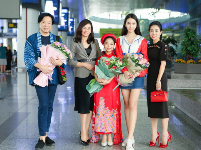 Hoa hậu chuyển giới Thái Lan Yoshi Rinrada đến Việt Nam tham dự casting Asia Next Top Kid Model