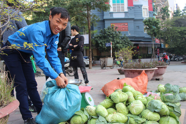 Chàng trai người Mông được sinh ra để mang những tấm lòng đến với vùng cao